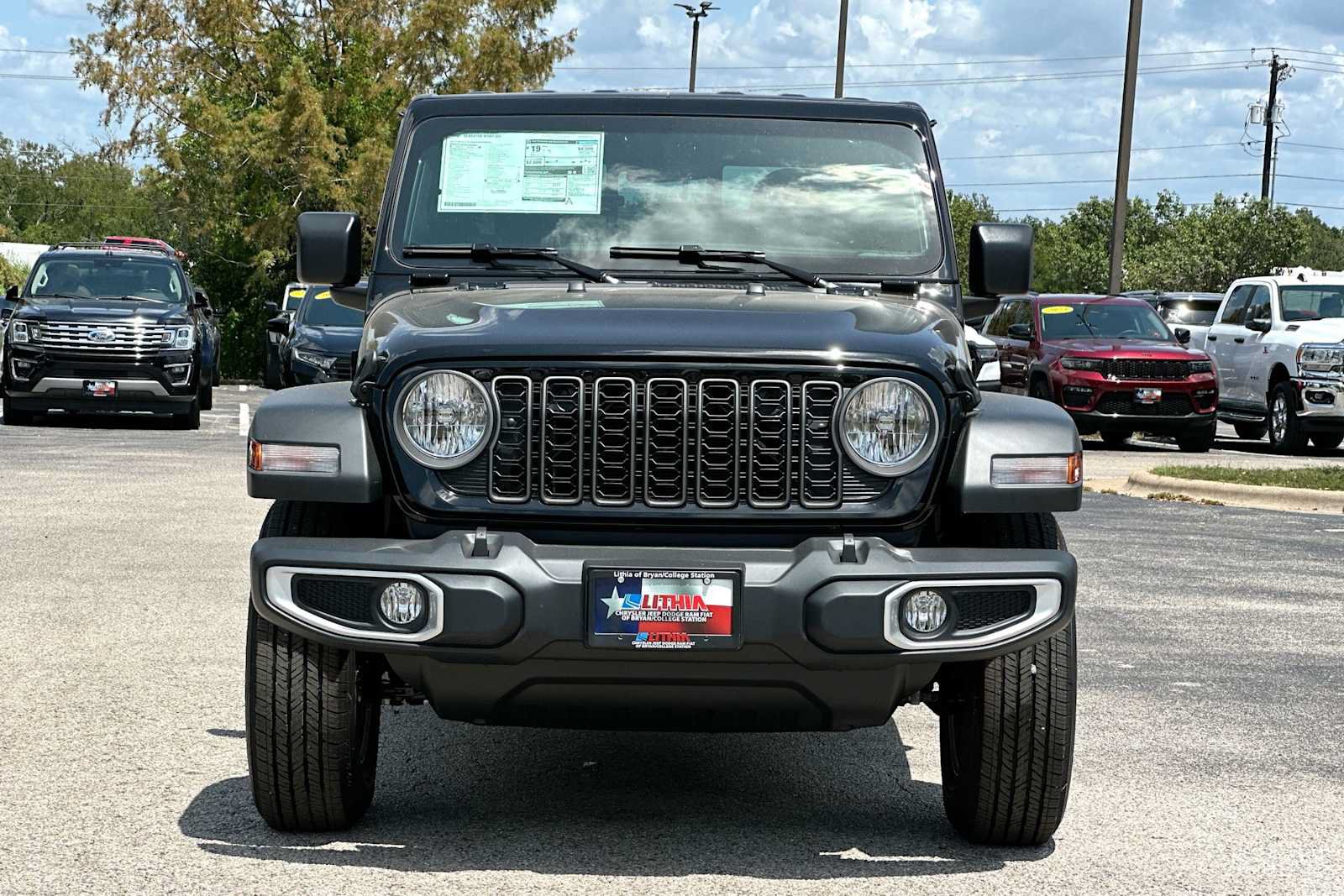 New 2026 Jeep Gladiator Sport AWD/4WD image 10