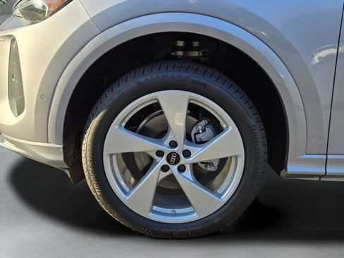 New 2025 Audi Q5 Premium Plus image 12