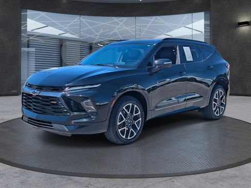 Used 2024 Chevrolet Blazer RS image 2