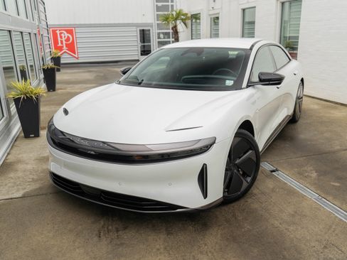 Used 2024 Lucid Air Touring AWD/4WD image 3