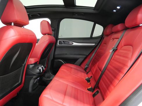 Used 2023 Alfa Romeo Stelvio Veloce AWD/4WD image 25