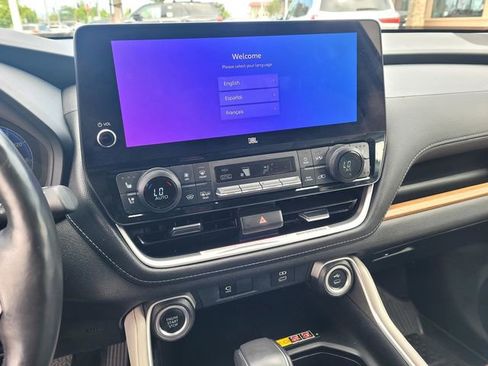 Certified 2024 Toyota Grand Highlander AWD image 27