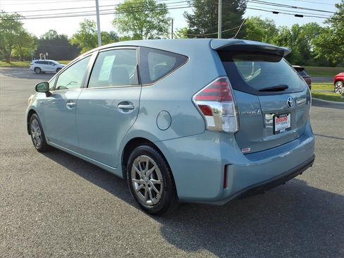 Used 2017 Toyota Prius V Three FWD image 12