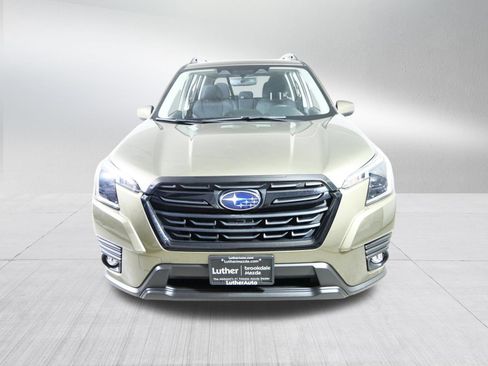 Used 2024 Subaru Forester Premium AWD/4WD image 2