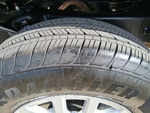 Used 2025 Toyota Tacoma SR image 18