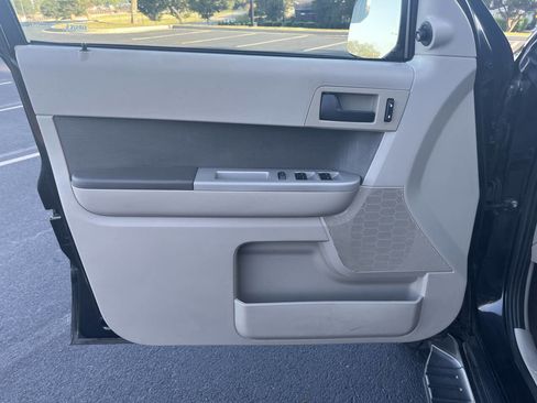 Used 2011 Ford Escape XLT w/ 203A Rapid Spec Order Code image 7