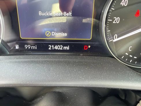 Used 2022 Buick Envision Avenir w/ Technology Package II FWD image 4