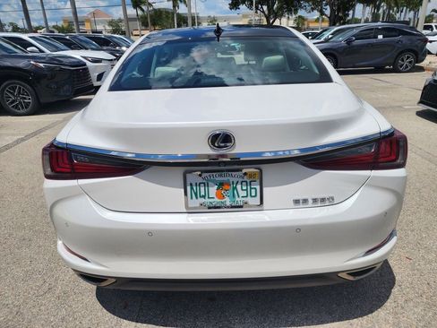 Certified 2024 Lexus ES 350 F Sport w/ Technology Package FWD image 19
