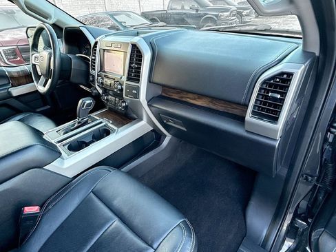 Used 2019 Ford F150 Lariat w/ Trailer Tow Package image 33