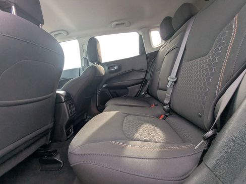 Used 2018 Jeep Compass Sport w/ Tech Group image 10