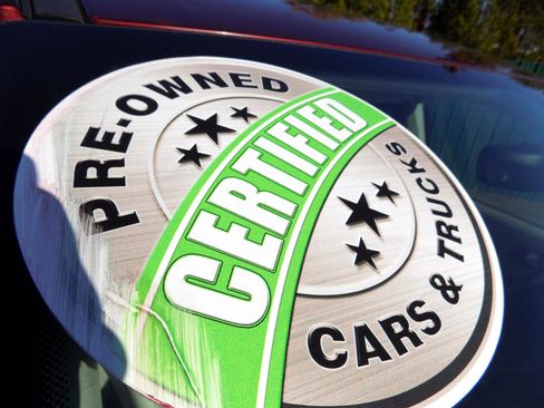 Used 2017 Chrysler Pacifica Touring-L Plus w/ Tire & Wheel Group image 20