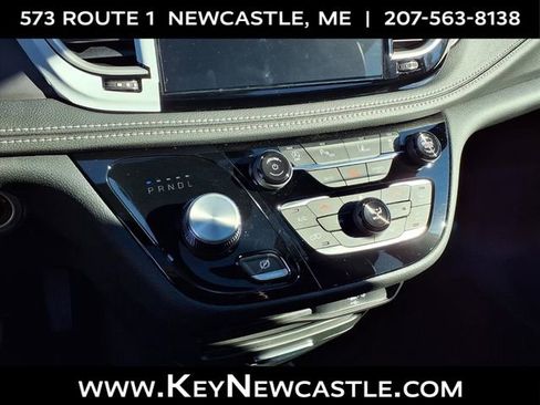 New 2026 Chrysler Pacifica Select image 10