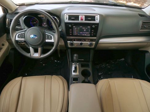 Used 2017 Subaru Outback 2.5i Premium AWD/4WD image 6