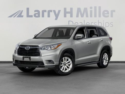 Used 2016 Toyota Highlander LE w/ Protection Package #3 image 1