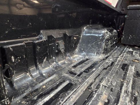 Used 2015 Ford F250 Lariat w/ Lariat Ultimate Package image 33