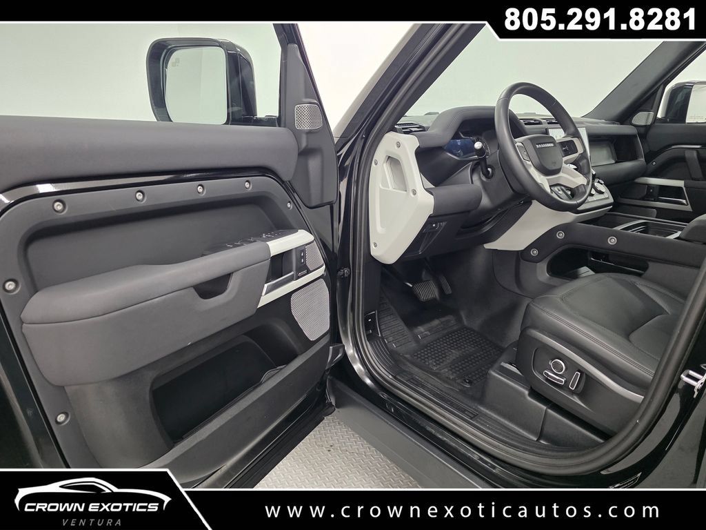Used 2023 Land Rover Defender 130 SE AWD/4WD image 22