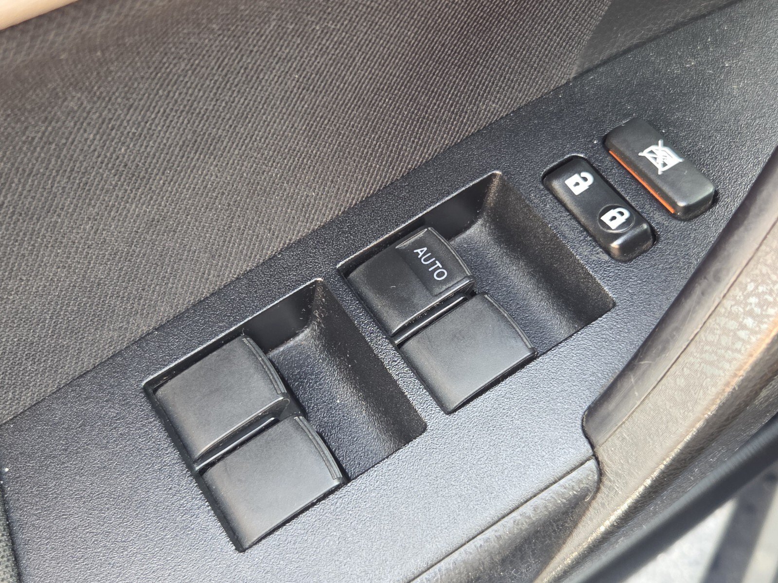 Used 2016 Toyota Corolla LE FWD image 30