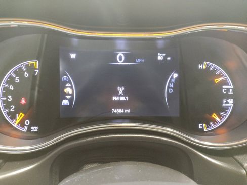 Used 2018 Jeep Grand Cherokee Limited w/ Luxury Group II image 23