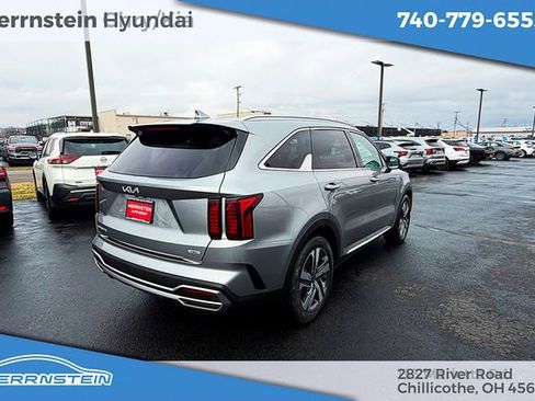 Used 2023 Kia Sorento EX AWD/4WD image 30