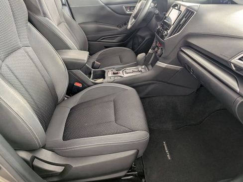 Used 2021 Subaru Forester Premium AWD/4WD image 31
