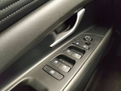 Used 2023 Hyundai Elantra SEL w/ Convenience Package image 27