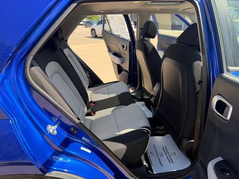 Used 2024 Hyundai Venue SEL FWD image 34