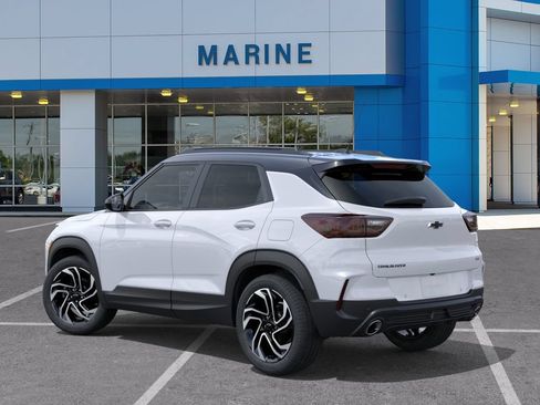 New 2026 Chevrolet TrailBlazer RS w/ Convenience Package FWD image 3
