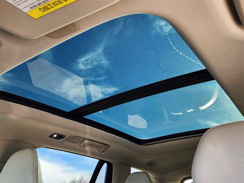 Used 2020 Volvo XC90 T5 Momentum w/ Protection Package Premier image 27