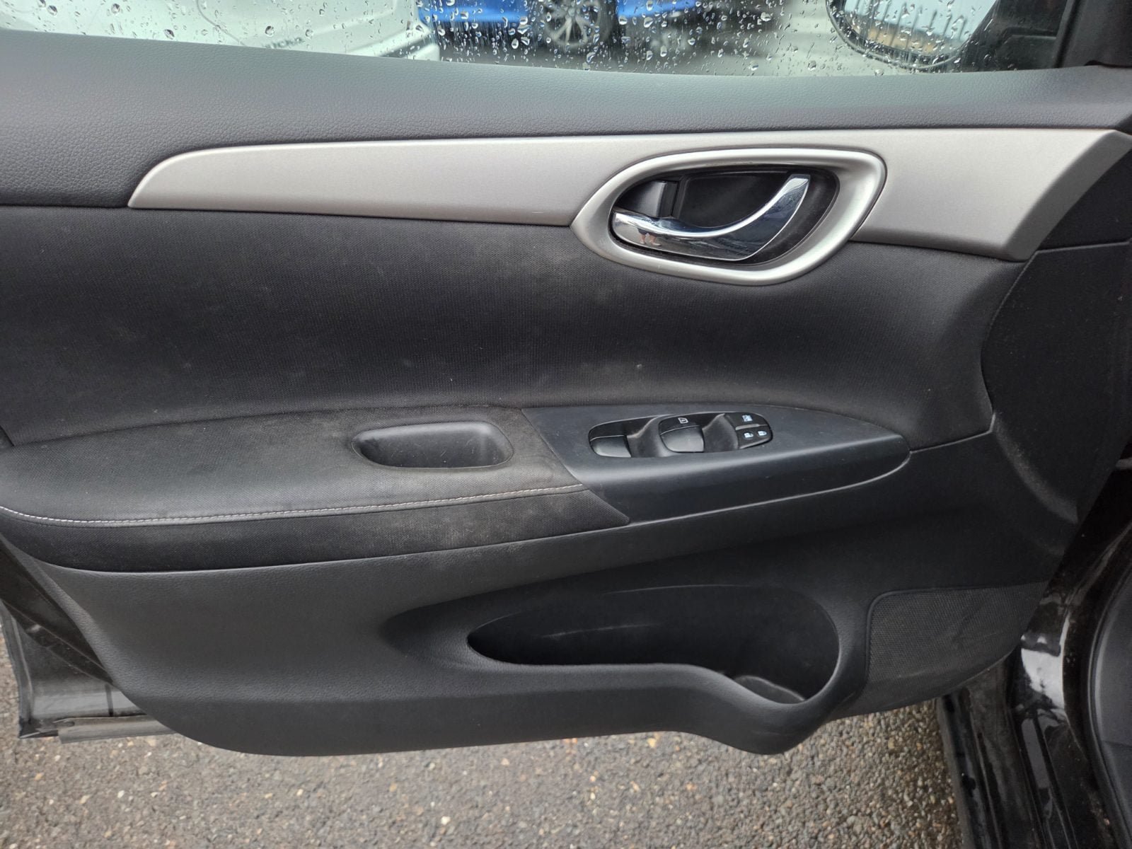 Used 2015 Nissan Sentra S FWD image 8
