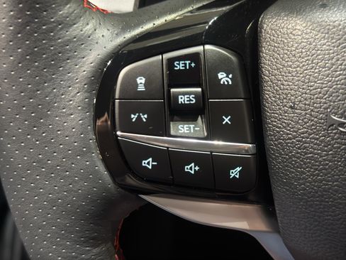 Used 2025 Ford Explorer ST AWD/4WD image 24