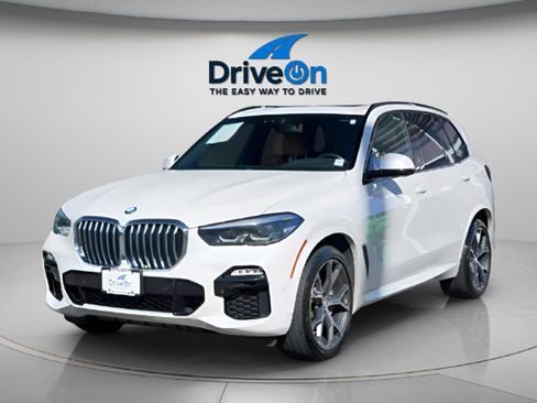Used 2021 BMW X5 xDrive40i w/ M Sport Package image 2