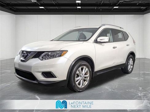 Used 2015 Nissan Rogue SV w/ SV Premium Package image 1