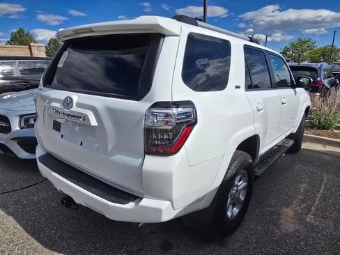 Used 2023 Toyota 4Runner SR5 AWD/4WD image 14