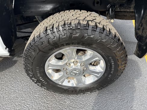 Used 2024 RAM 2500 Big Horn AWD/4WD image 23