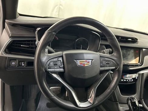 Used 2023 Cadillac XT6 Sport image 8