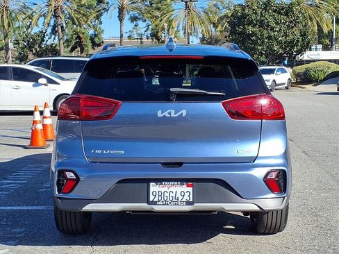 Certified 2022 Kia Niro Touring Special Edition image 4