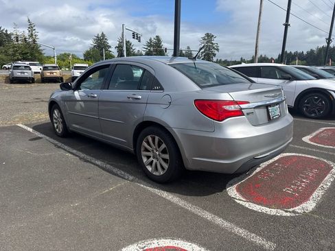 Used 2014 Chrysler 200 Touring FWD image 3