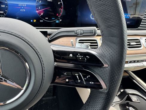 Certified 2026 Mercedes-Benz GLS 580 4MATIC image 11