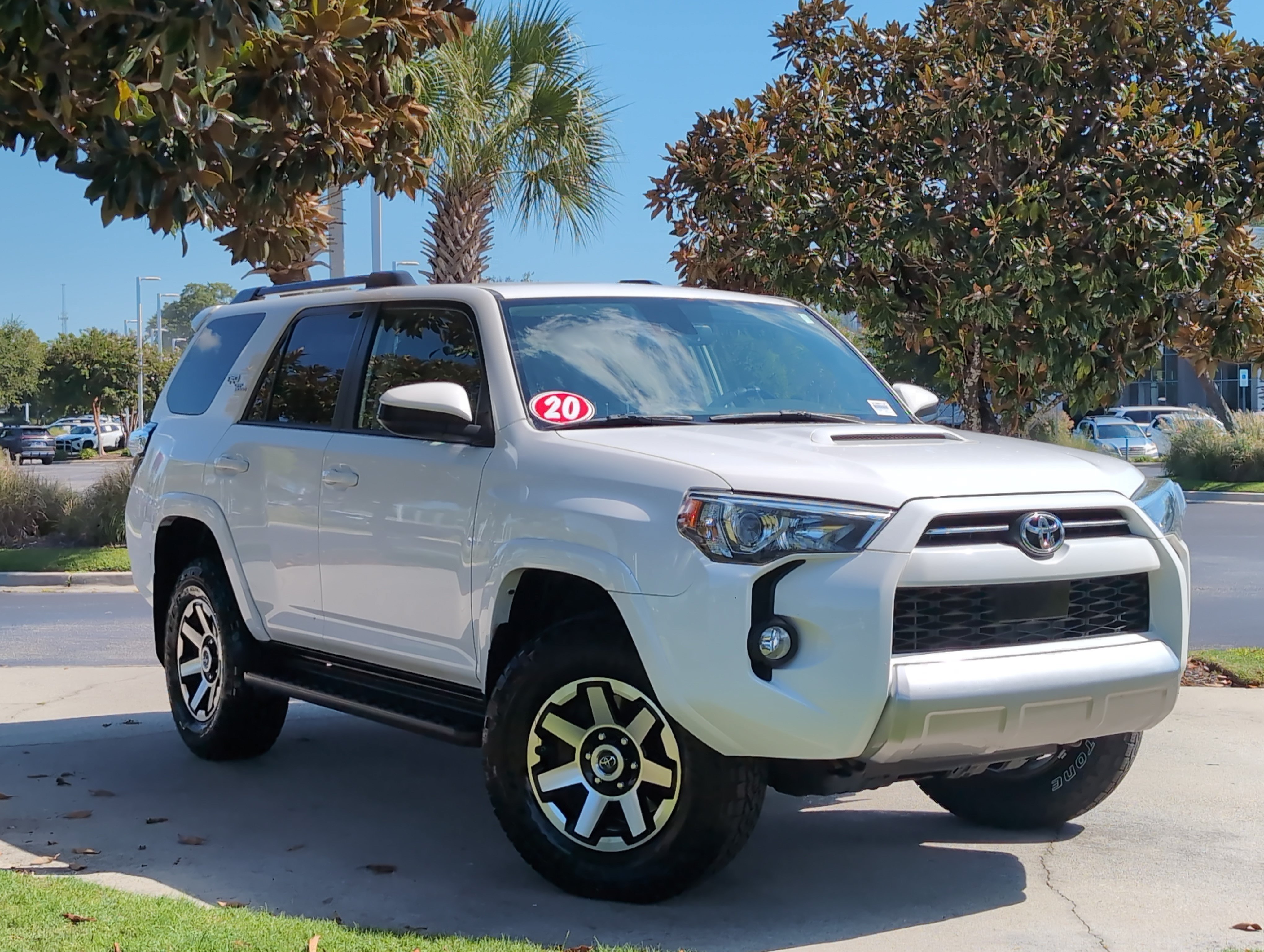 Used 2020 Toyota 4Runner TRD Off-Road AWD/4WD image 2