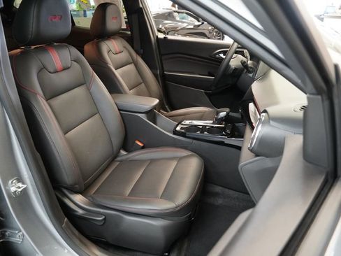 Certified 2025 Chevrolet Trax RS w/ Driver Confidence Package image 30