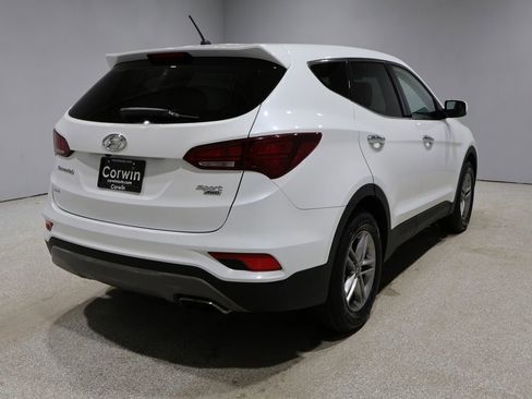 Used 2018 Hyundai Santa Fe Sport image 2