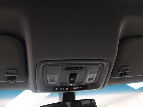 Used 2020 GMC Sierra 1500 SLE w/ SLE Value Package image 11