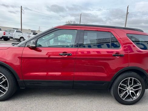Used 2018 Ford Explorer Sport w/ Equipment Group 401A AWD/4WD image 8