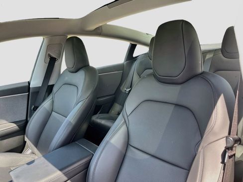 Used 2025 Tesla Model 3 Long Range RWD image 21