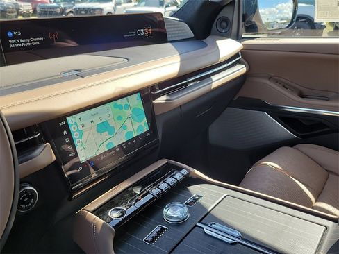 New 2025 Lincoln Navigator Black Label image 23