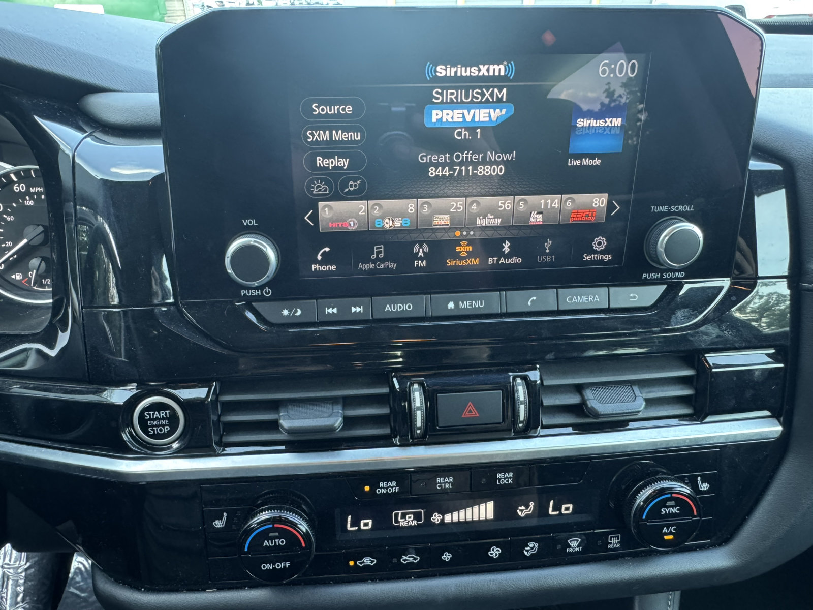 Used 2024 Nissan Pathfinder SV AWD/4WD image 28