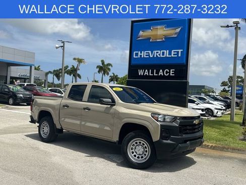 Used 2024 Chevrolet Colorado W/T RWD image 1