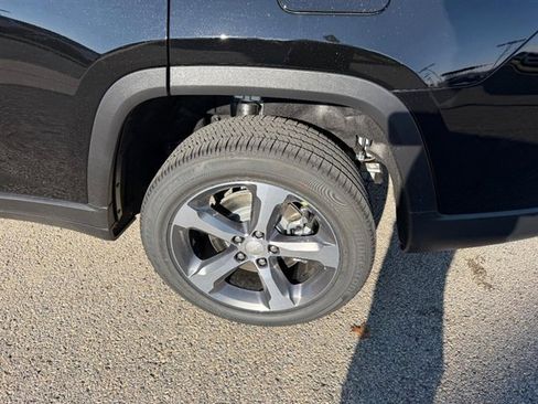 New 2025 Jeep Grand Cherokee L Limited w/ Luxury Tech Group II image 8