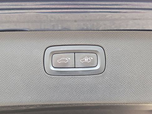 Used 2023 Volvo XC90 T8 Plus AWD/4WD image 15