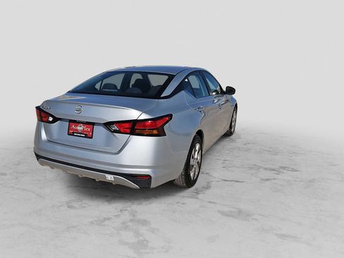 Used 2023 Nissan Altima 2.5 S image 8